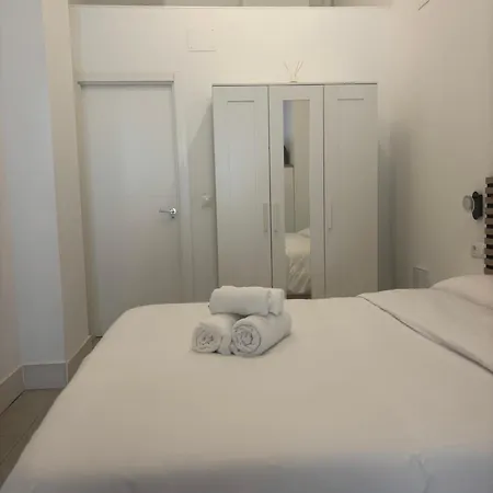 Apartment 5 A 3 Min Caminando De La Estacion De Bus Y Tren Maria Zambrano 5 Malaga